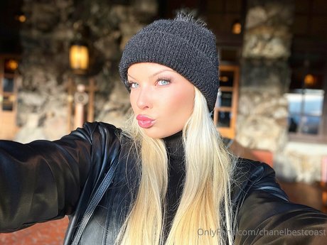 chanelbestcoast feet onlyfans