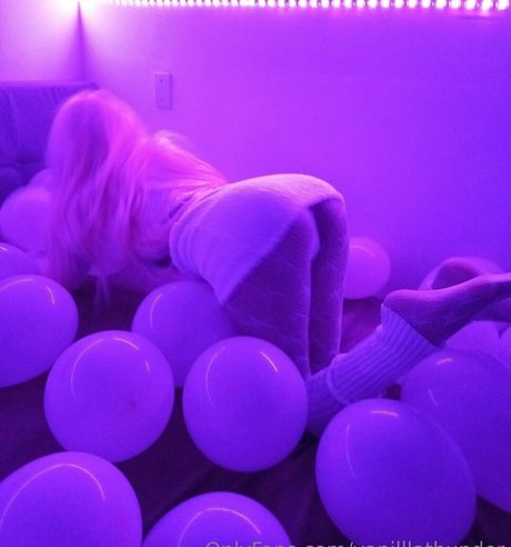 Vanilllathunder nude leak onlyfans