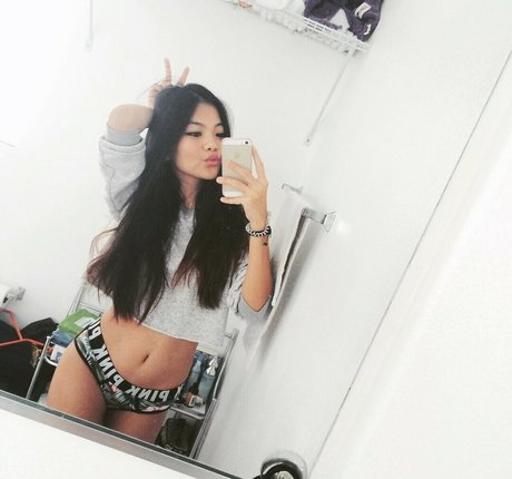 Tch0m free only fans