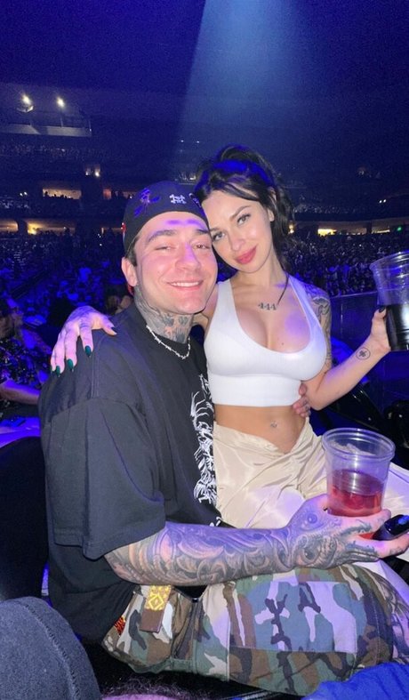 lindseyparanormal onlyfans leaked tits