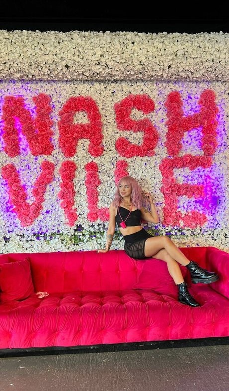 lindseyparanormal onlyfans leaks