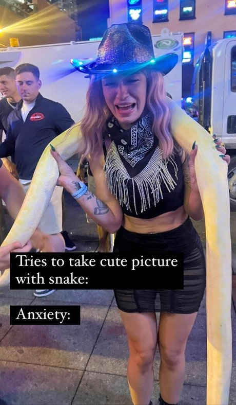 lindseyparanormal onlyfans leak nude