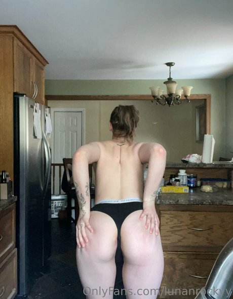 beautiful babe onlyfans best photo