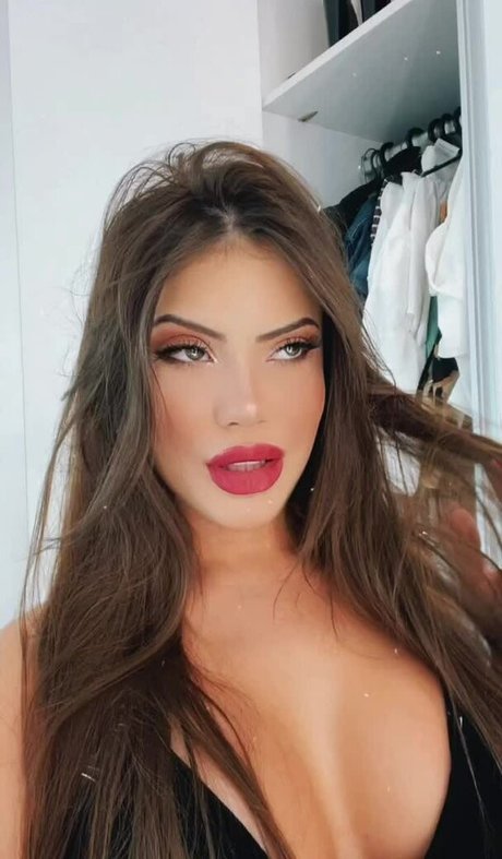 Bruna Figueiredo onlyfans strip