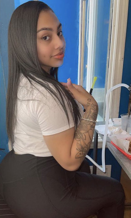 FineAssYonna onlyfans page