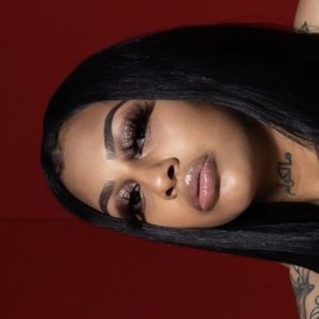 FineAssYonna only fans sex