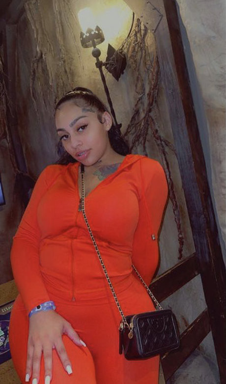 FineAssYonna onlyfans porn free