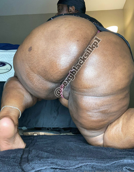 sexyblacksilkp1 onlyfans nudes