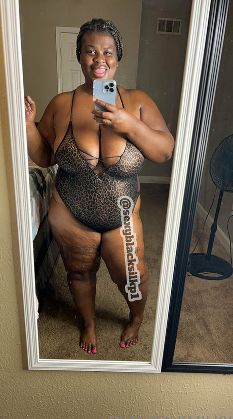 sexyblacksilkp1 onlyfans sex leaked