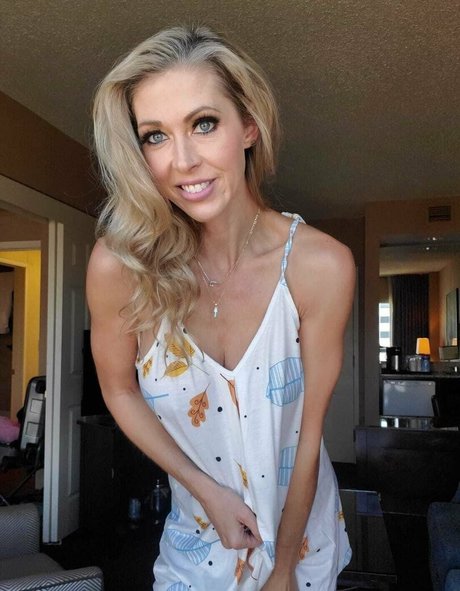 blonde teen onlyfans free sexy photos