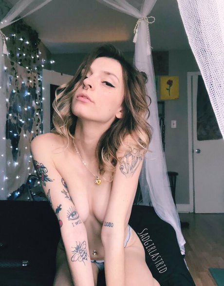 sadgirlastridsfree onlyfans leaked photos