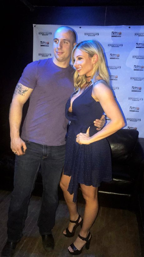 Paige Hathaway onlyfans nude pictures