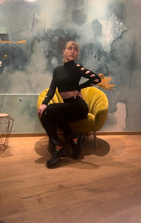 movementswithmolly onlyfans fuck