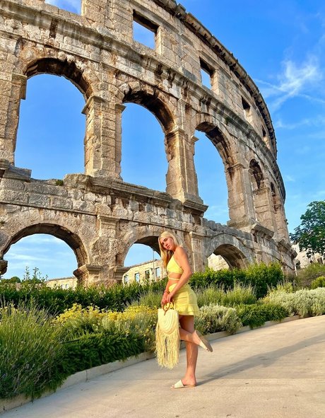 movementswithmolly desnuda onlyfans