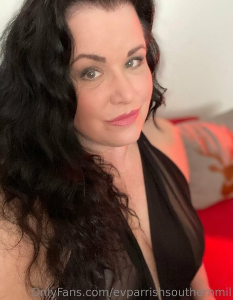 evparrishsouthernmil onlyfans content