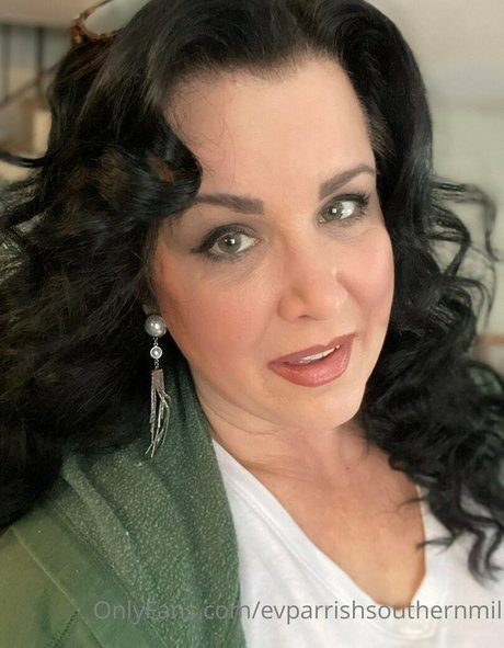 evparrishsouthernmil onlyfans nude photos