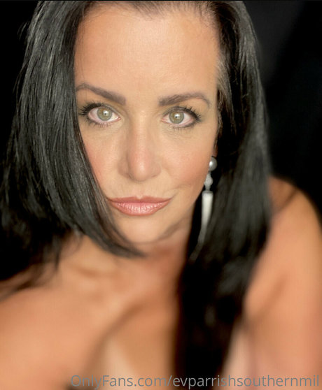 evparrishsouthernmil nude only fans leaks