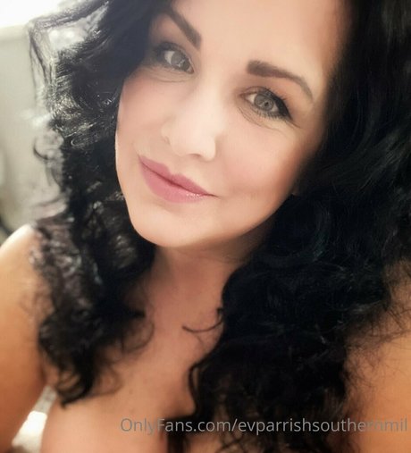 evparrishsouthernmil hot onlyfans