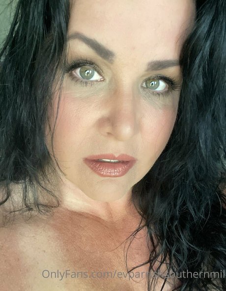 evparrishsouthernmil only fans pictures