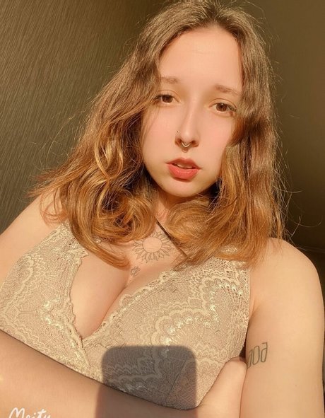 Loli Molly Profile image