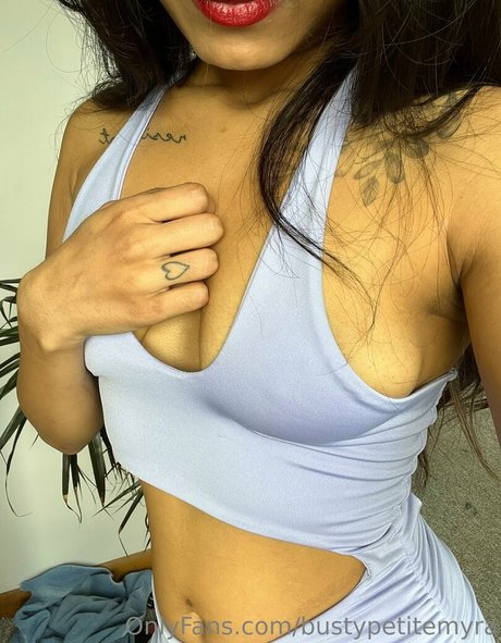 bustypetitemyra onlyfans leaks.