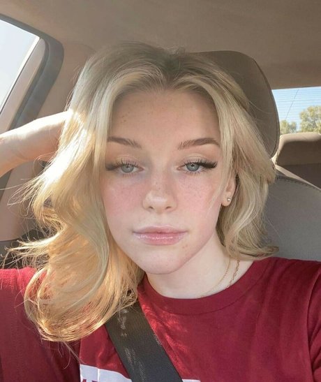 NaomiSkyex nude on onlyfans