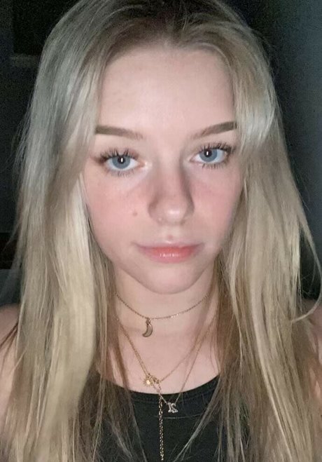 NaomiSkyex onlyfans photo