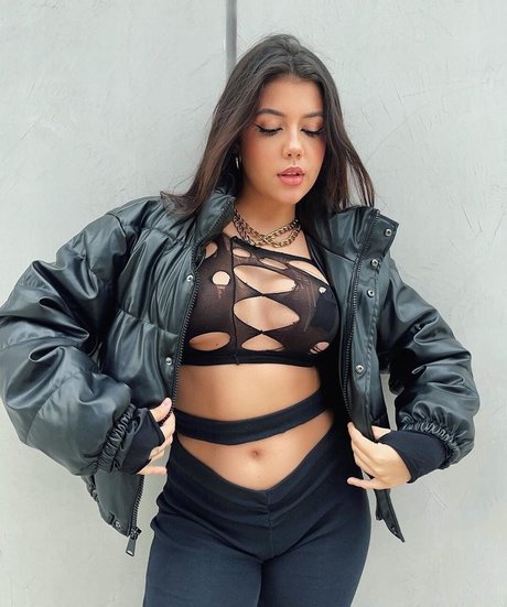 Luiza Parente onlyfans striptease