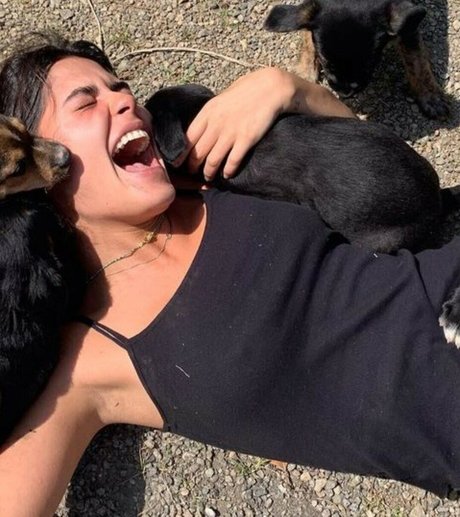 Julia Dalavia onlyfans leakd