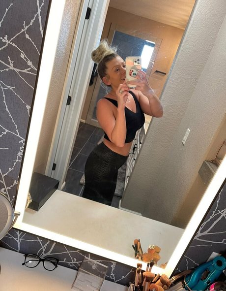 wifeywet onlyfans images