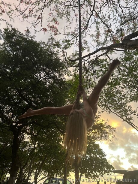 BellaAndersin nude onlyfans pics
