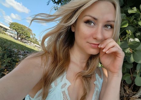 BellaAndersin onlyfans pics leaked