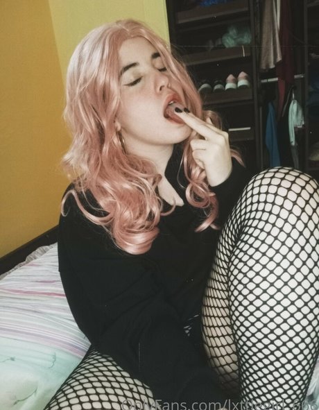 lxttlegirl 666 on onlyfans