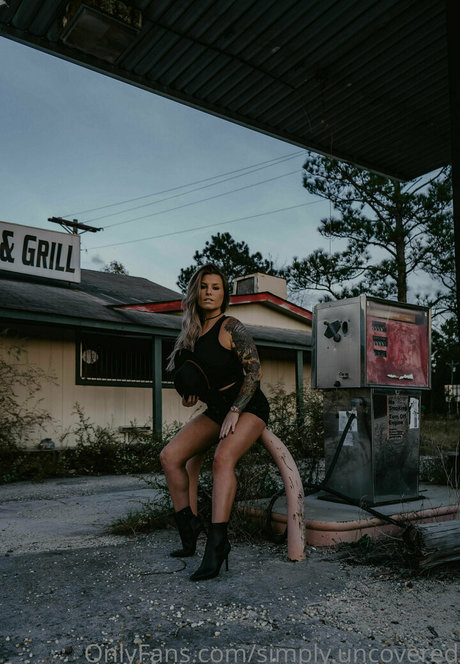 SimplyUncovered porn onlyfans leaks