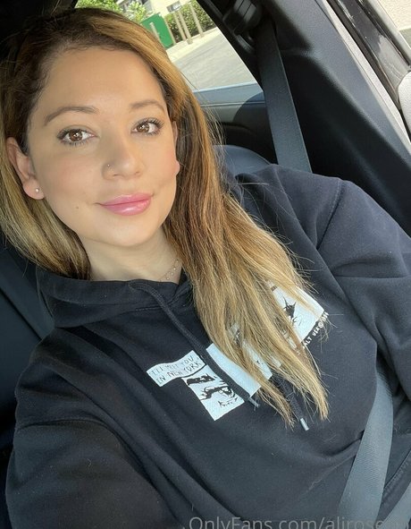 AliRosePB onlyfans leak porn