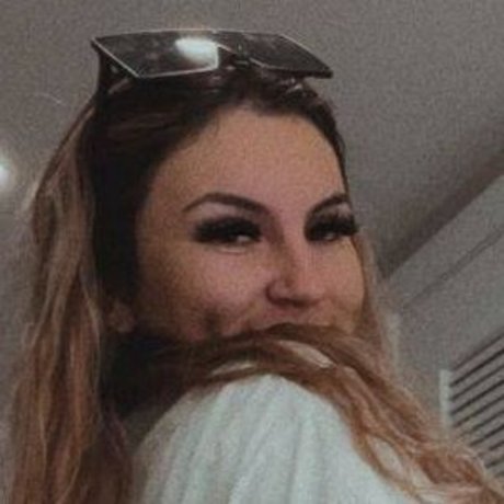 Astr0girll nude onlyfans