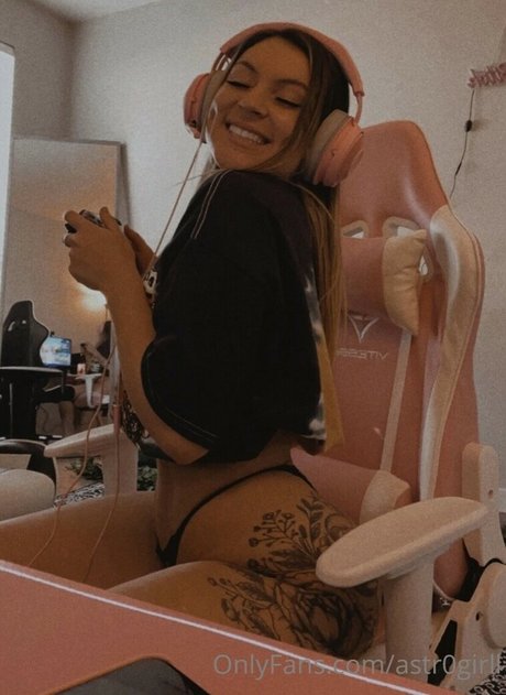 Astr0girll only fans
