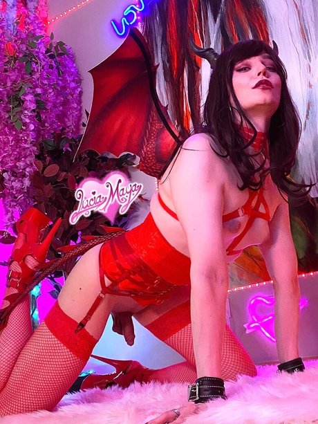 Lucia Maya desnuda onlyfans