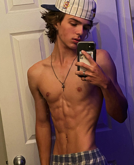 gloryhole onlyfans hot nude glimpse