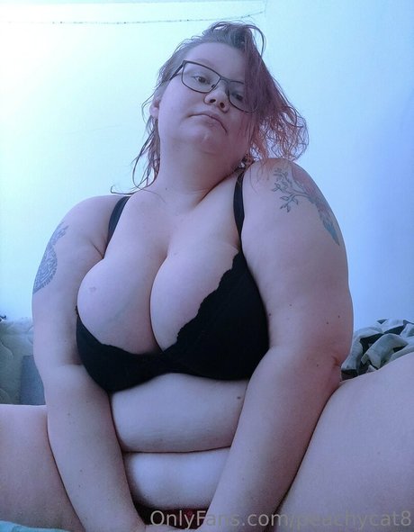 peachycat8 onlyfans nude photos