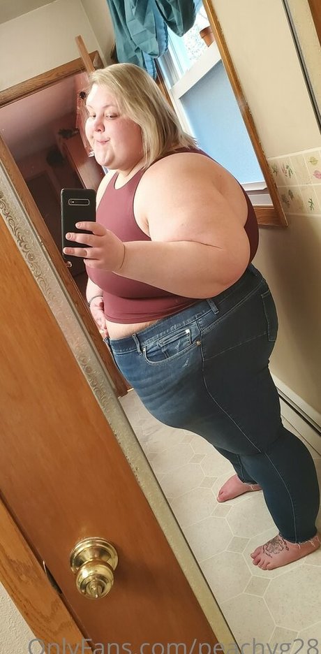 peachyg28 onlyfans leak naked