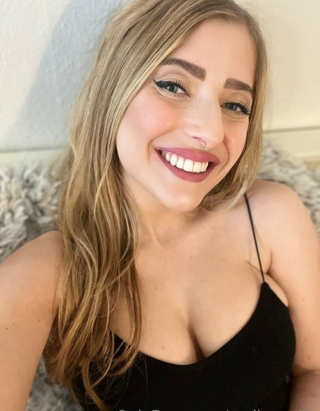 emily smith only fans nudes