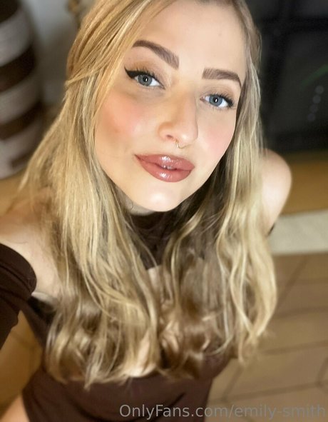 emily smith onlyfans images
