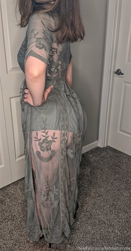 kenziemonroe onlyfans picture