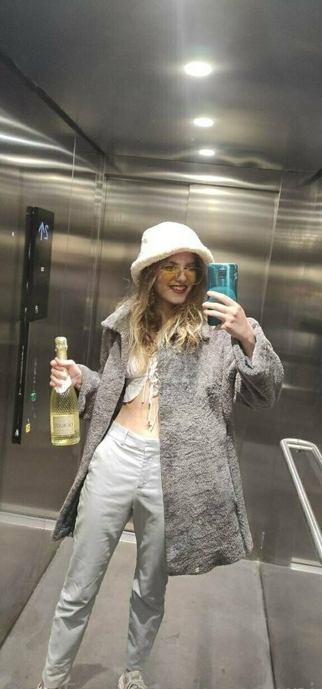 lunar unicorn onlyfans hot