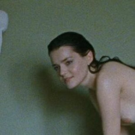 Roxane Mesquida onlyfans strip tease
