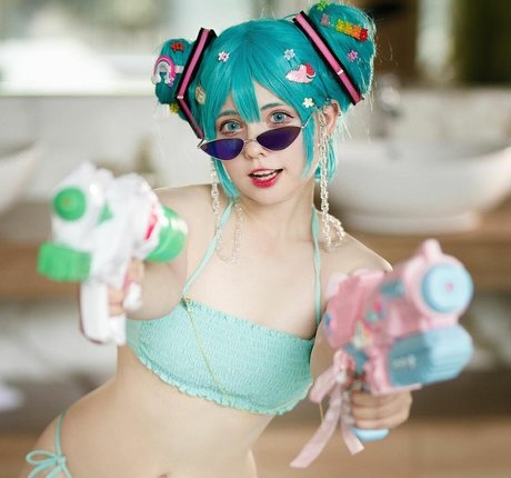 Saya Scarlet onlyfans leaked.