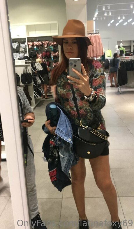 latinafoxy69 onlyfans de