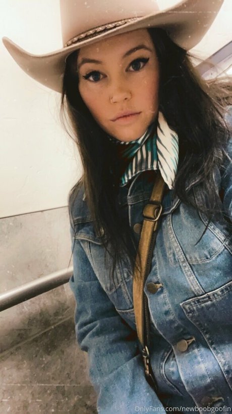 newbootgoofinn onlyfans boobs
