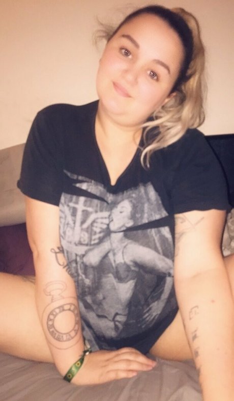 chubby babe onlyfans hot exposure